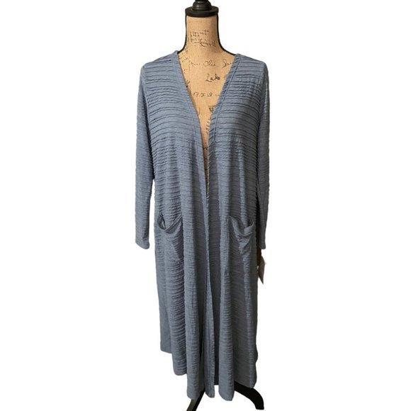 LuLaRoe Sarah Duster‎ - Picture 1 of 6